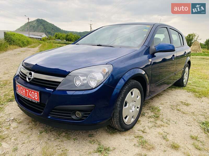 Хэтчбек Opel Astra 2006 в 