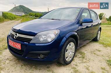 Хэтчбек Opel Astra 2006 в 