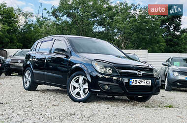 Хэтчбек Opel Astra 2006 в 