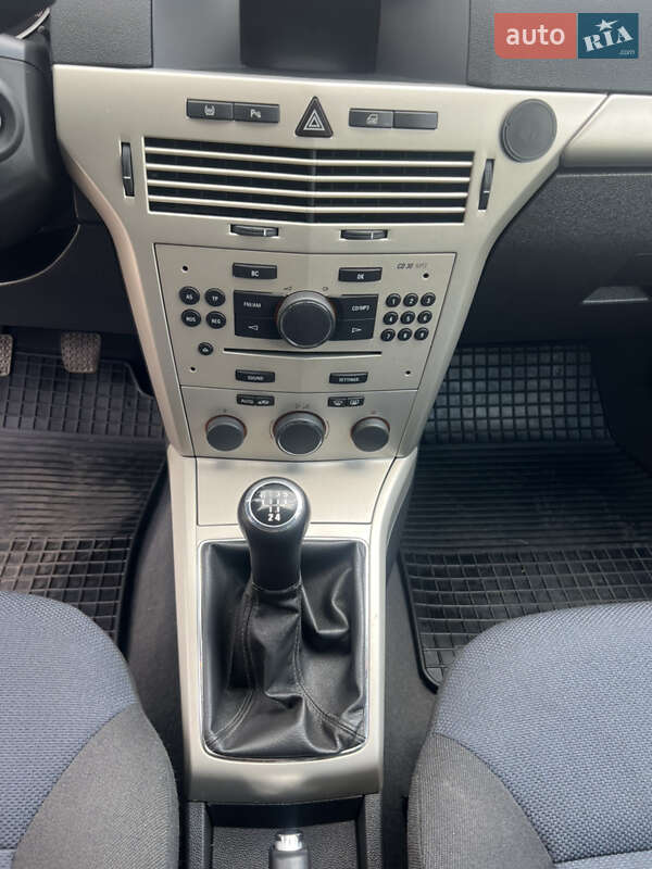 Универсал Opel Astra 2008 в Киеве