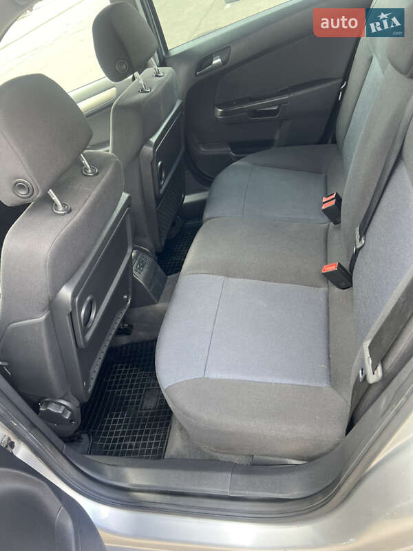 Универсал Opel Astra 2008 в Киеве