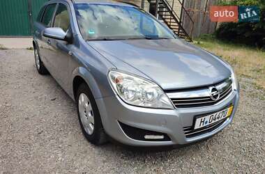 Универсал Opel Astra 2008 в Ямполе
