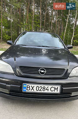 Седан Opel Astra 2006 в 
