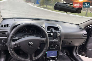 Седан Opel Astra 2006 в 