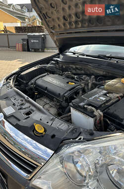 Универсал Opel Astra 2009 в 