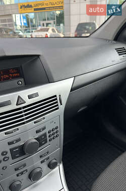 Универсал Opel Astra 2009 в 