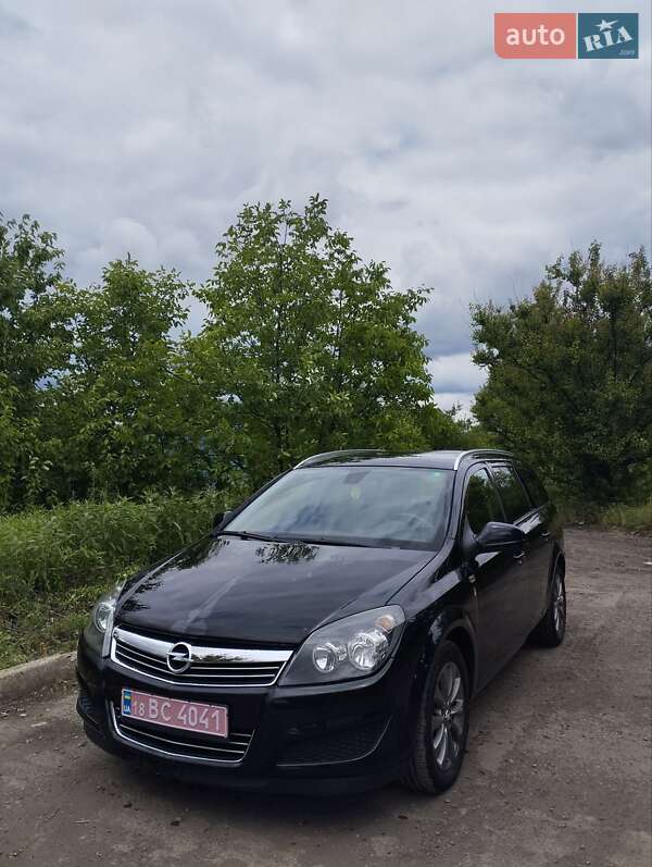 Opel Astra 2011