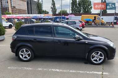 Хэтчбек Opel Astra 2010 в 