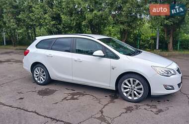 Универсал Opel Astra 2012 в Стрые
