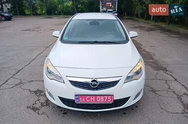 Универсал Opel Astra 2012 в Стрые
