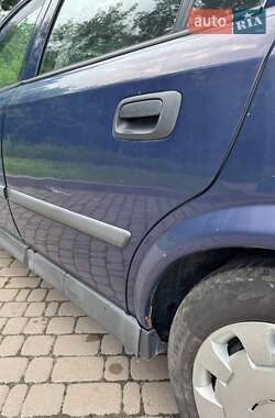 Седан Opel Astra 2006 в 