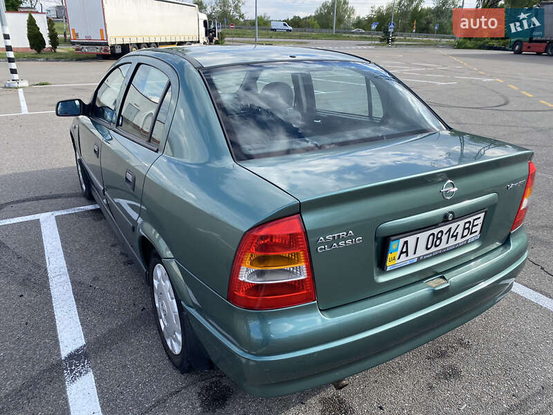 Седан Opel Astra 2007 в Киеве
