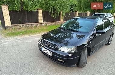 Седан Opel Astra 2004 в Львове