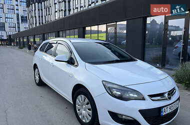 Универсал Opel Astra 2014 в Ивано-Франковске