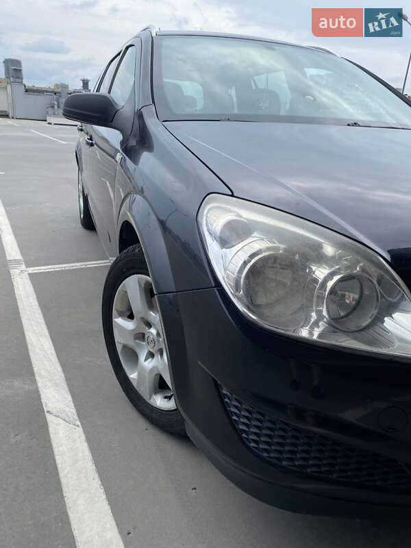 Универсал Opel Astra 2008 в Киеве