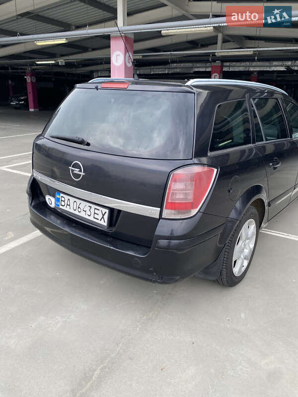 Универсал Opel Astra 2008 в Киеве