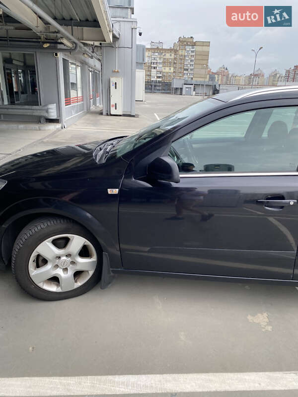 Универсал Opel Astra 2008 в Киеве