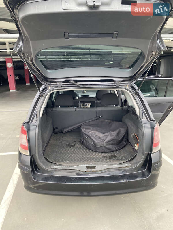 Универсал Opel Astra 2008 в Киеве