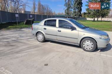Седан Opel Astra 2006 в 