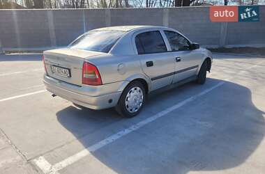 Седан Opel Astra 2006 в 