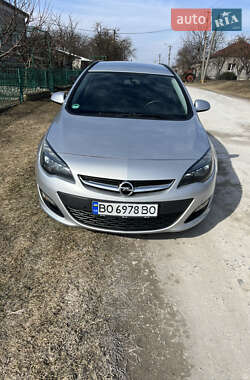 Универсал Opel Astra 2014 в Збараже