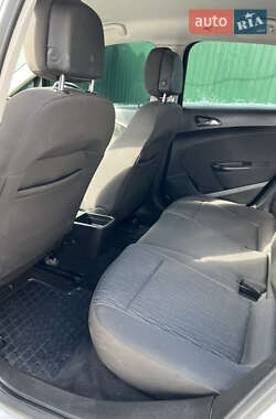 Универсал Opel Astra 2014 в 