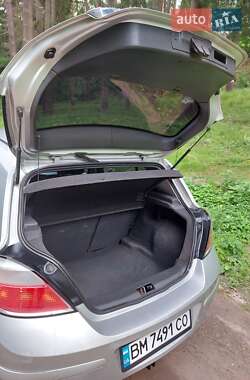 Хэтчбек Opel Astra 2006 в 