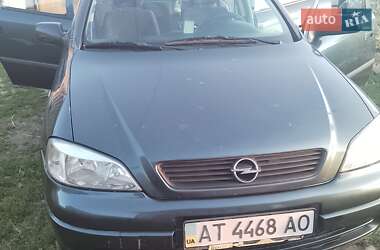 Седан Opel Astra 2005 в Черновцах