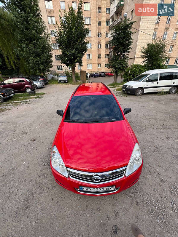 Универсал Opel Astra 2009 в Тернополе