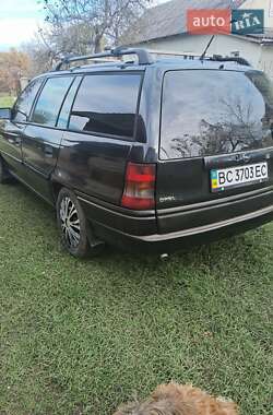 Универсал Opel Astra 1995 в 