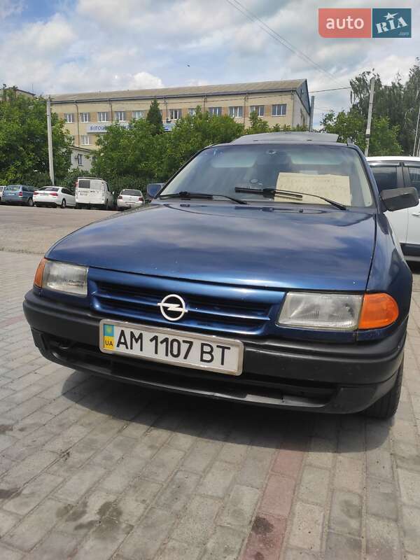 Универсал Opel Astra 1994 в 