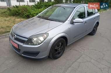 Хэтчбек Opel Astra 2005 в Звенигородке