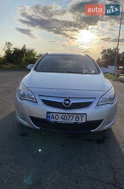 Универсал Opel Astra 2011 в Коломые
