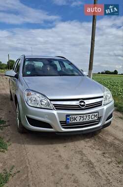Универсал Opel Astra 2008 в Луцке