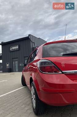 Хэтчбек Opel Astra 2009 в 