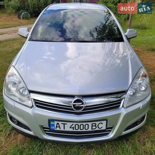 Універсал Opel Astra 2009 в Калуші