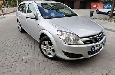 Універсал Opel Astra 2009 в Калуші