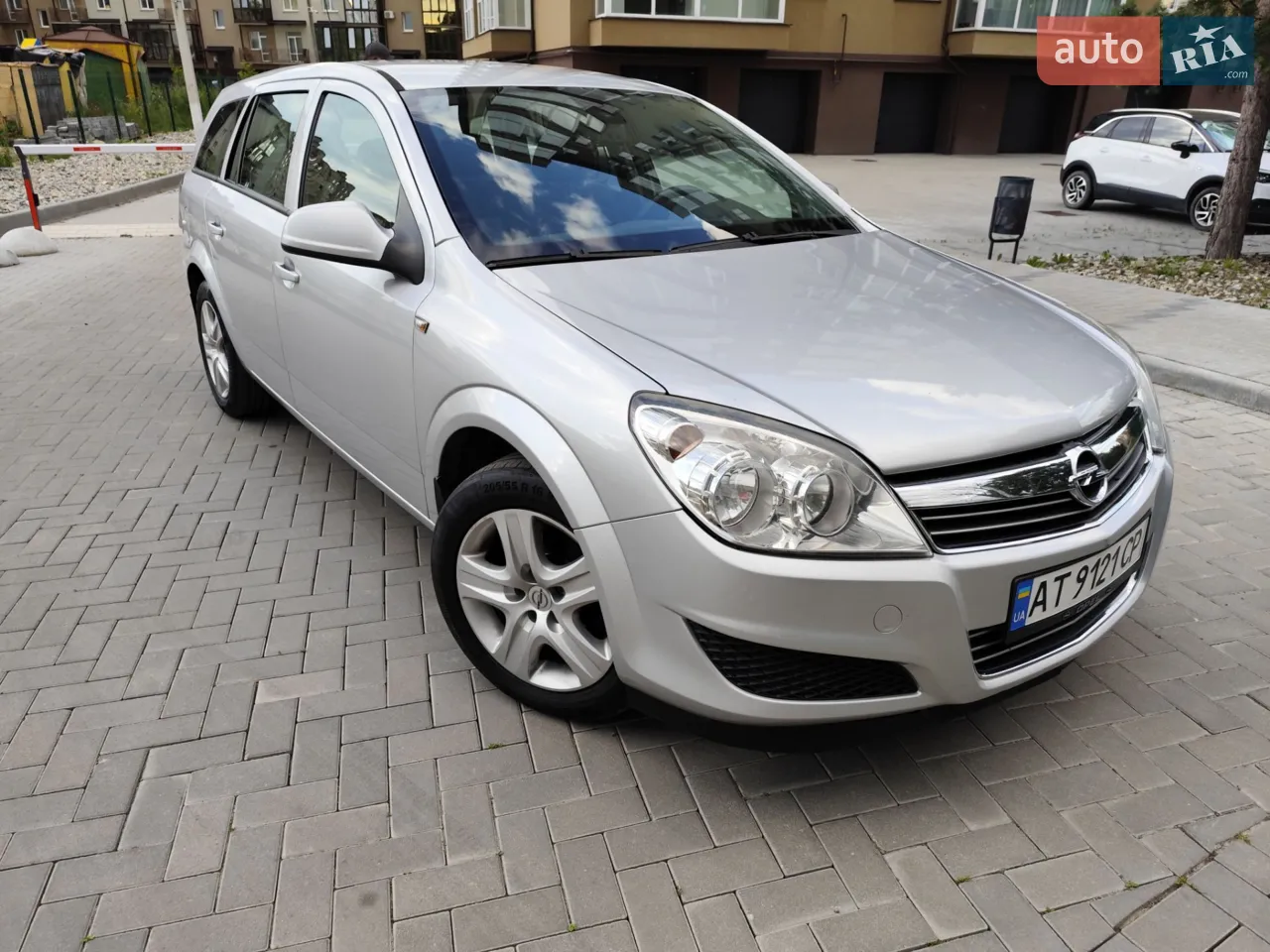 2010 Opel Astra - мініатюра 21