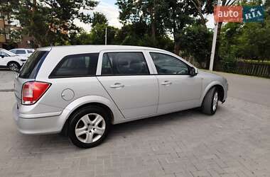 Універсал Opel Astra 2009 в Калуші
