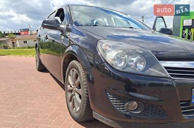 Opel Astra 2010 Opel Astra 2010