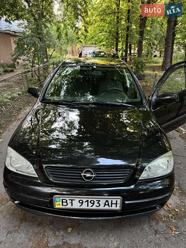Седан Opel Astra 2006 в Києві