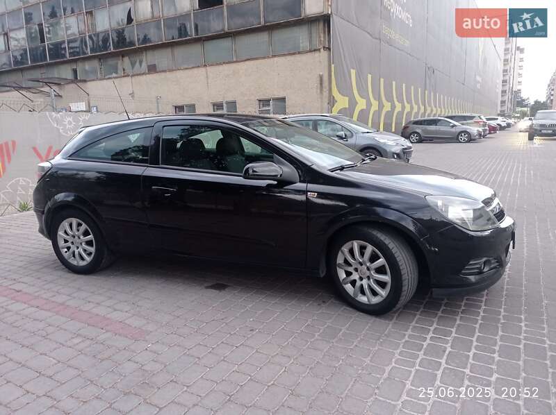 Купе Opel Astra 2007 в Ивано-Франковске