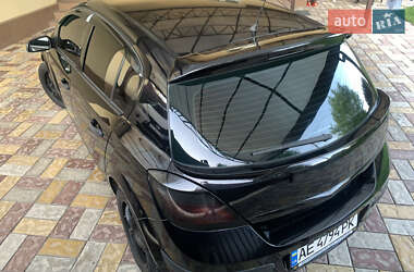 Хэтчбек Opel Astra 2005 в 