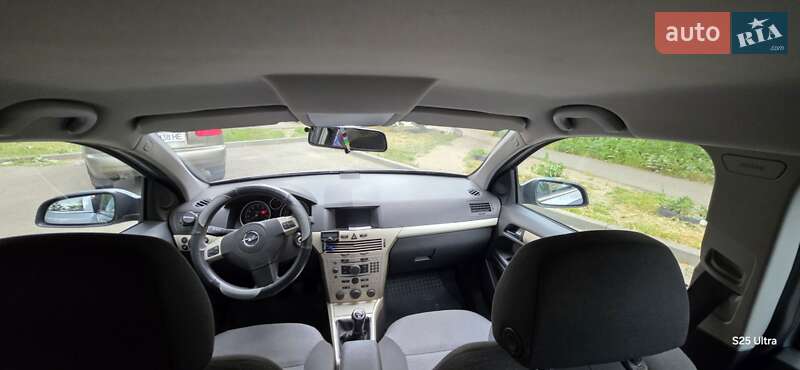 Універсал Opel Astra 2008 в Полтаві