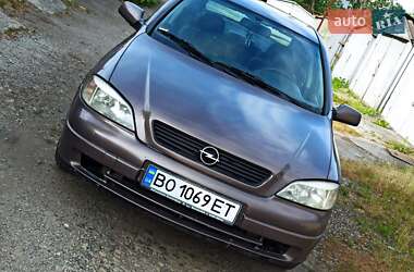 Хэтчбек Opel Astra 1998 в 