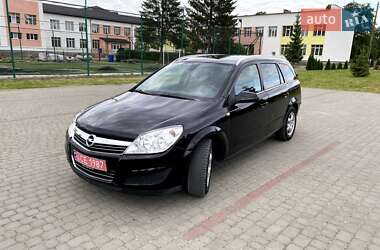 Универсал Opel Astra 2008 в Самборе