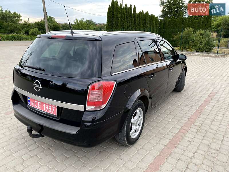 Универсал Opel Astra 2008 в Самборе