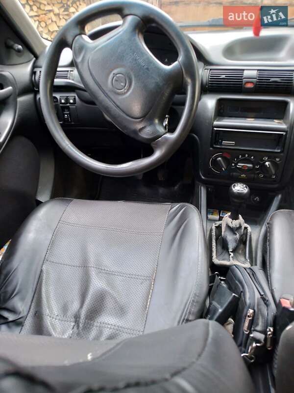 Універсал Opel Astra 1997 в Львові