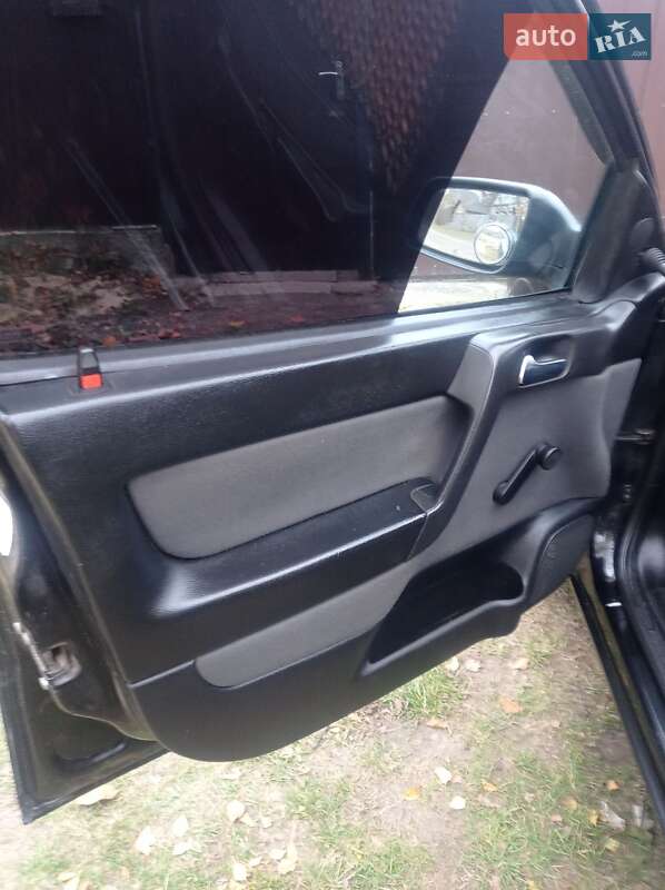 Седан Opel Astra 2008 в Ромнах