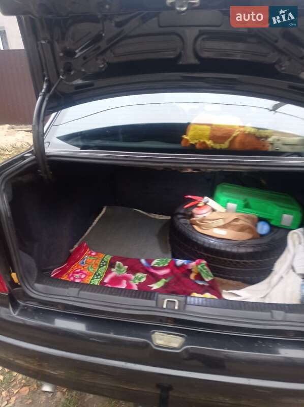 Седан Opel Astra 2008 в Ромнах